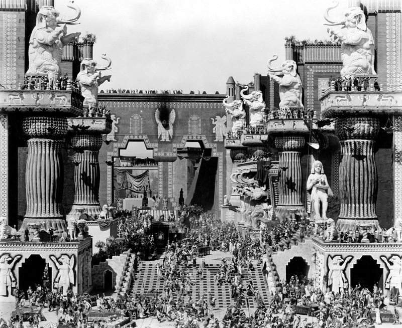 Illustration for article titled Los sets de rodaje de películas más grandes jamás construidos